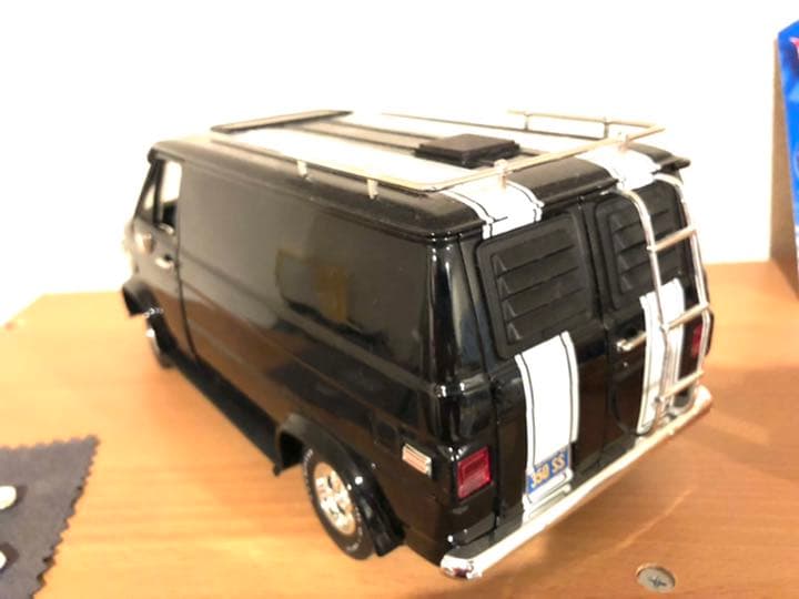 1974 シェビーバン　1/16 ミニカー