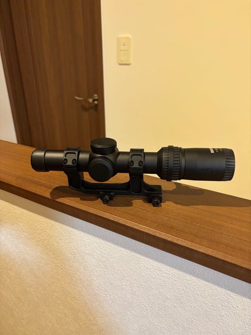 ノーベルアームズ　 ABSOLUTE 1-6X24 IR ※マウント付属