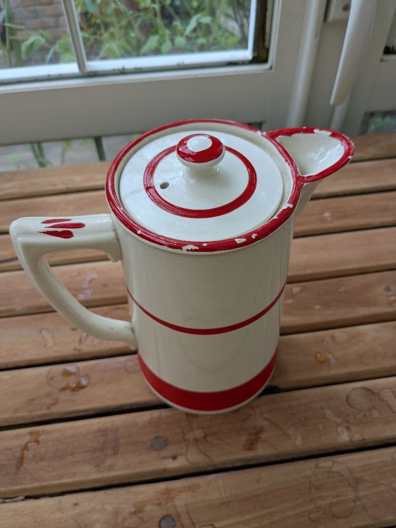 アンティーク　SADLER レトロな白と赤の陶器ポット