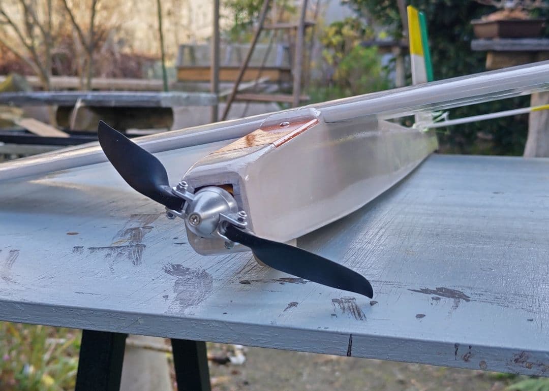 ラジコン飛行機（モーターグライダー）