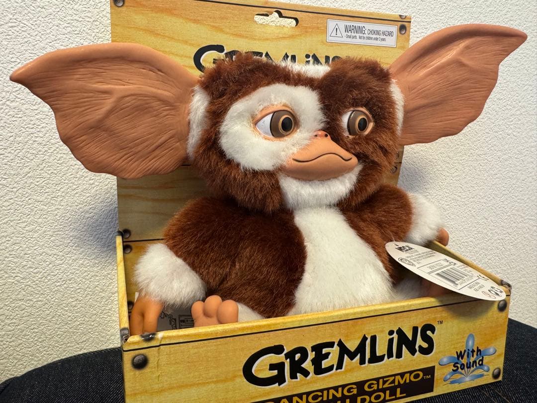 【新品・未開封】グレムリン ギズモダンシングプラッシュドール NECA製 正規品