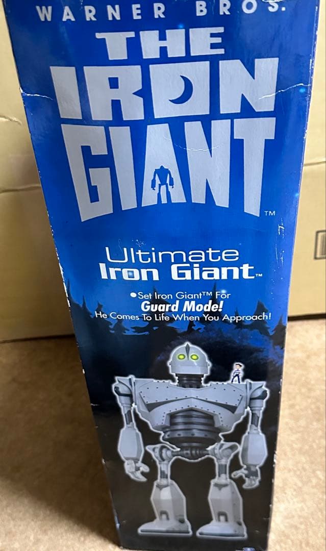 絶版　アイアン・ジャイアント ライト＆サウンド トーキング巨大フィギュア