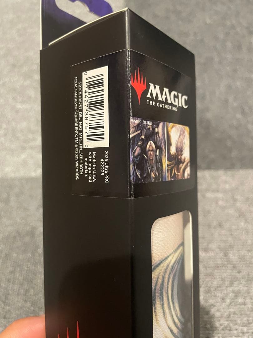 ウルトラプロ/FF 《セフィロス：伝説のソルジャー／片翼の天使》両面プレイマット