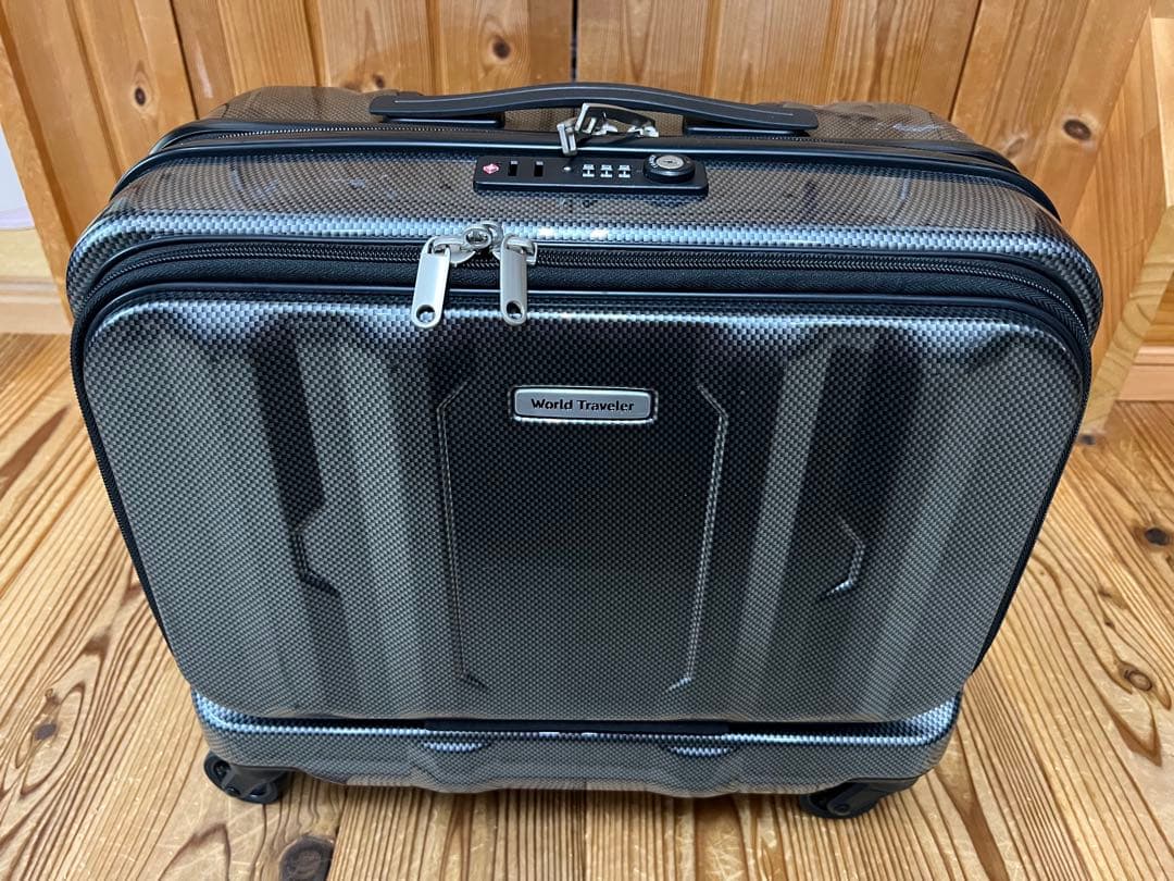 キャリーケース（機内持ち込み）28L・TSAロック・ワールドトラベラー