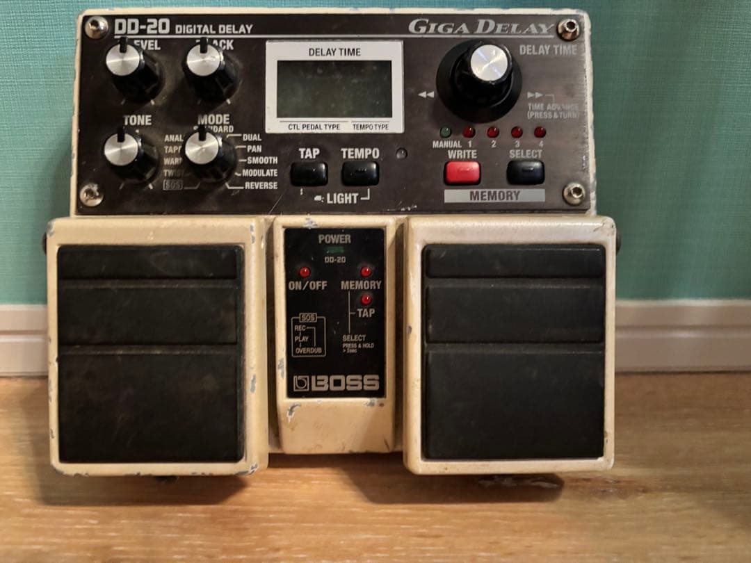 【動作確認済】BOSS DD-20 GIGA DELAY ディレイ ペダル