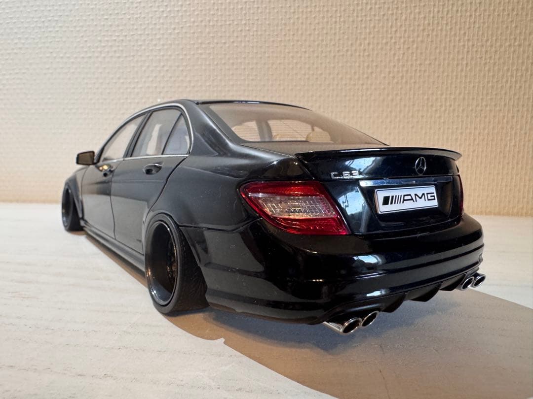 AUTOart メルセデス・ベンツ C63 AMG 1:18