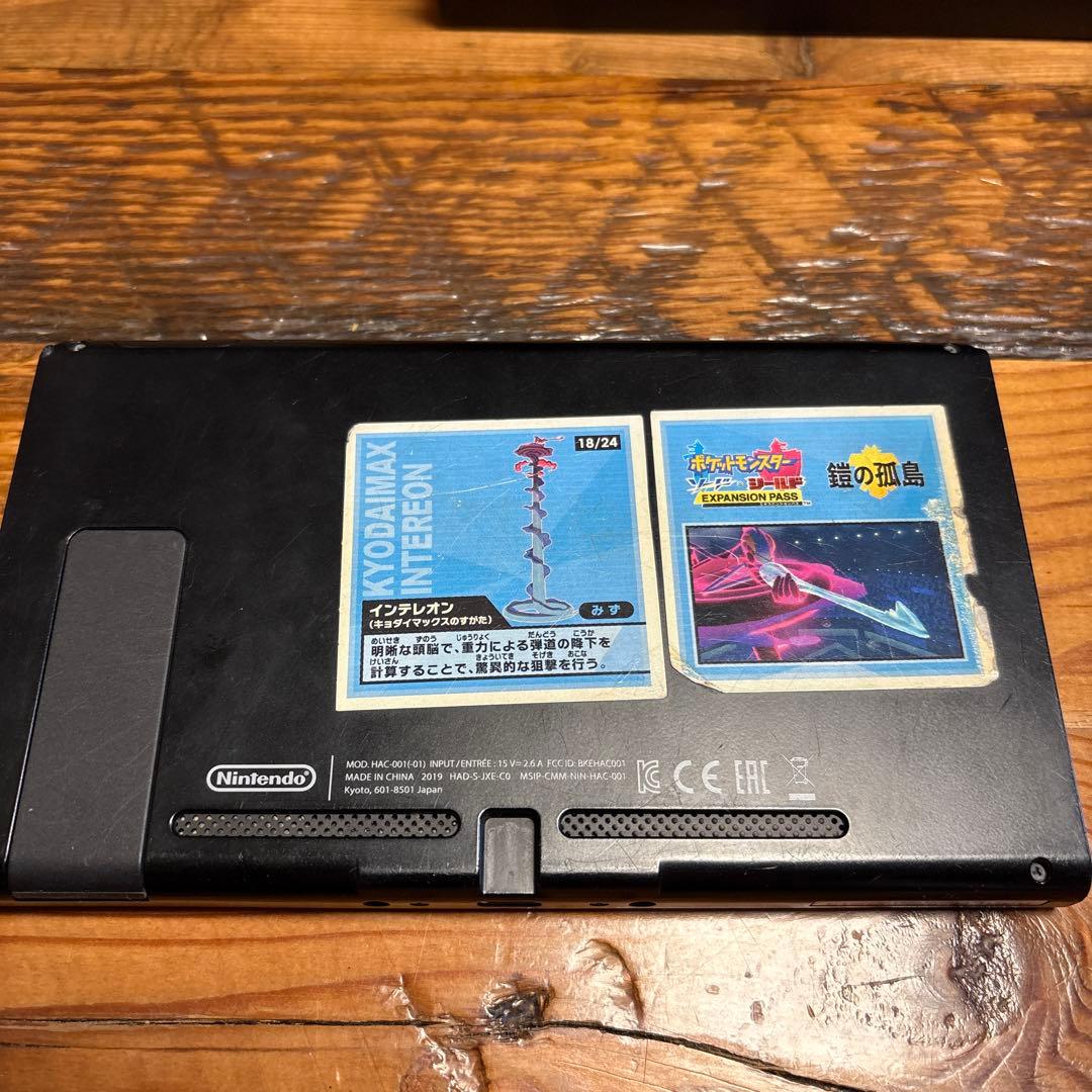 Nintendo Switch 本体 + Joy-Con 4個