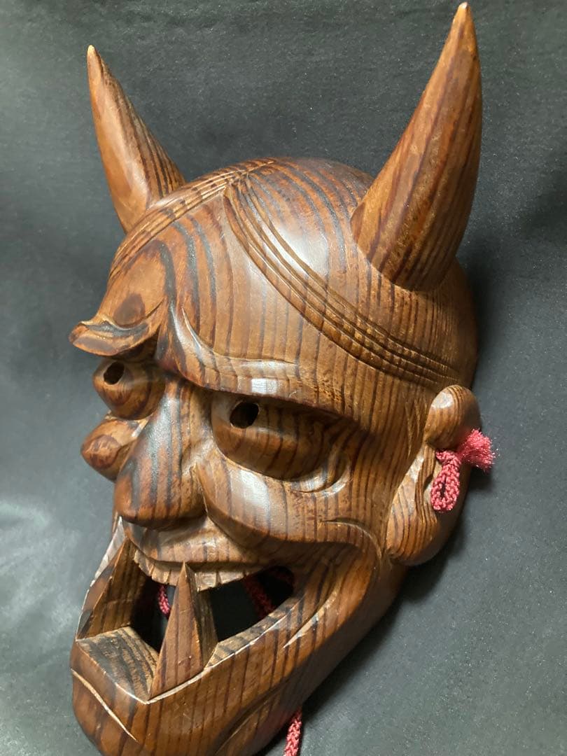 【一刀斎香雲 作】　讃岐一位一刀彫