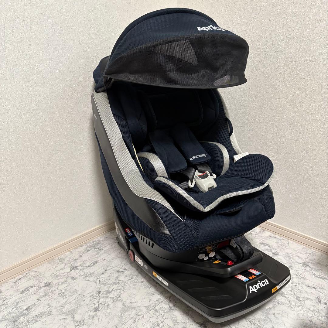 超美品✨丸洗い済み✨清潔✨アップリカ　クルリラ　シートベルト ISOFIX 両用