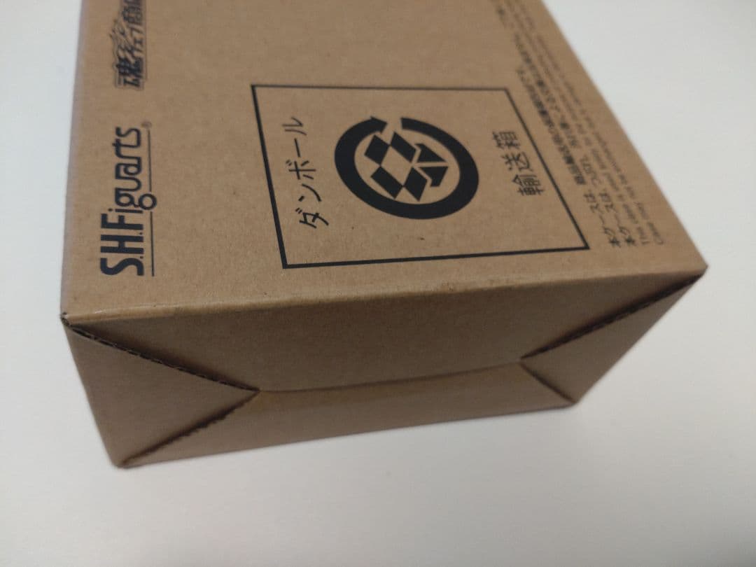 S.H.Figuarts（真骨彫製法） 仮面ライダー ガタック ハイパーフォーム