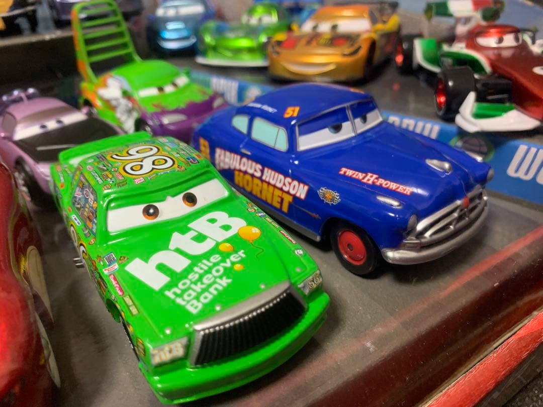 カーズ　ダイキャストカー 22台セット