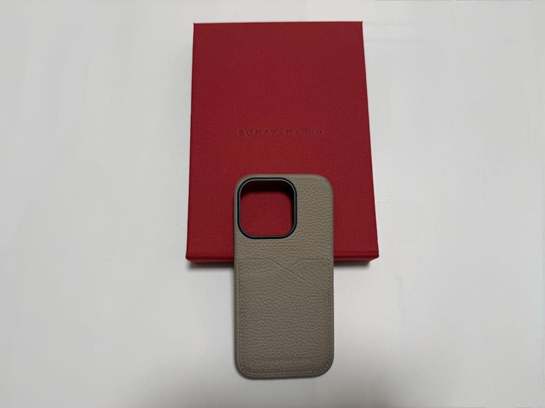 ボナベンチュラ ベージュレザー iPhone16pro ケース