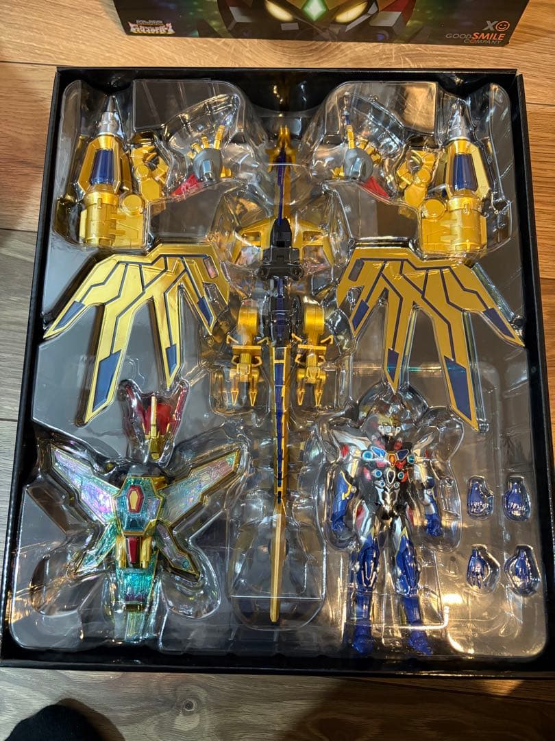 THE合体グリッドマンユニバースファイター&ビッグゴルドババーン