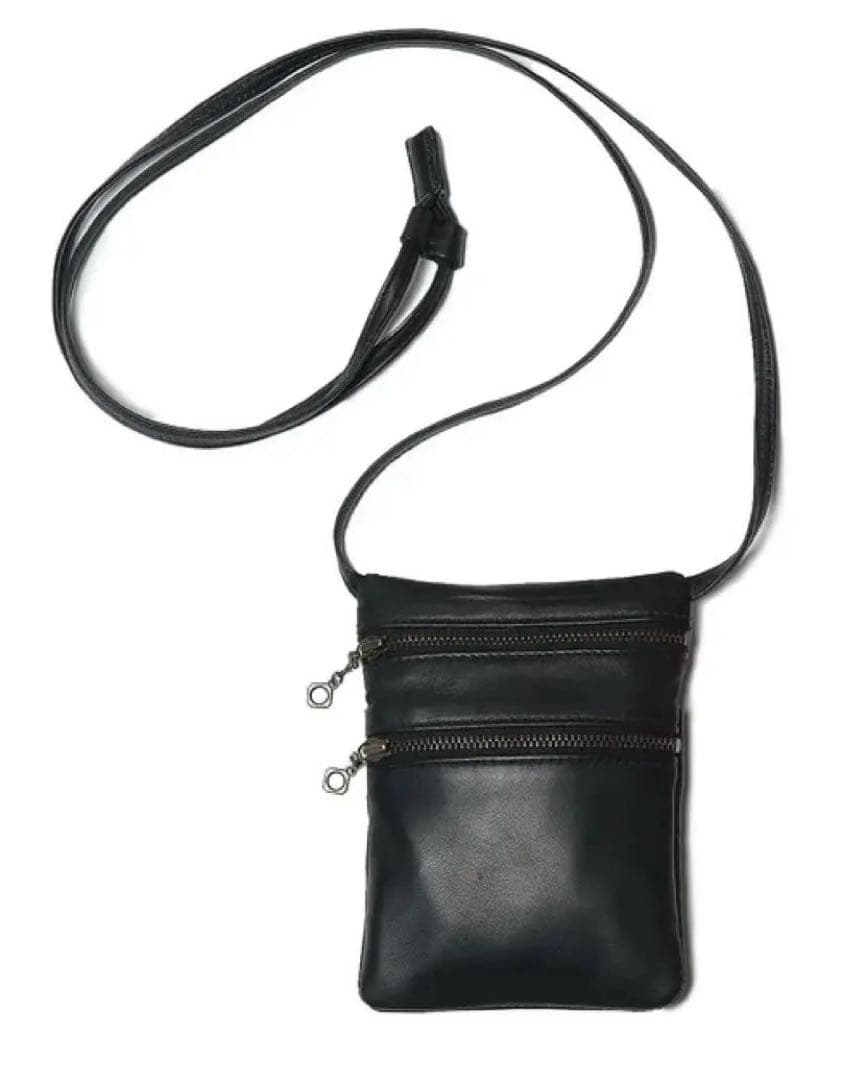 新品未使用 タグ付きCCU レザーバッグ ポーチ ブラック