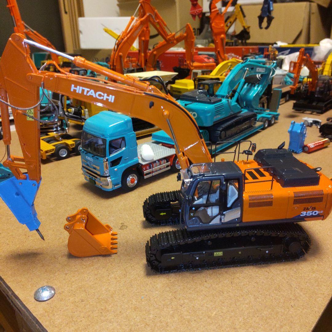 日立建機　ZAXIS 350LC オカダアイヨン　ブレーカーセット　　1/50