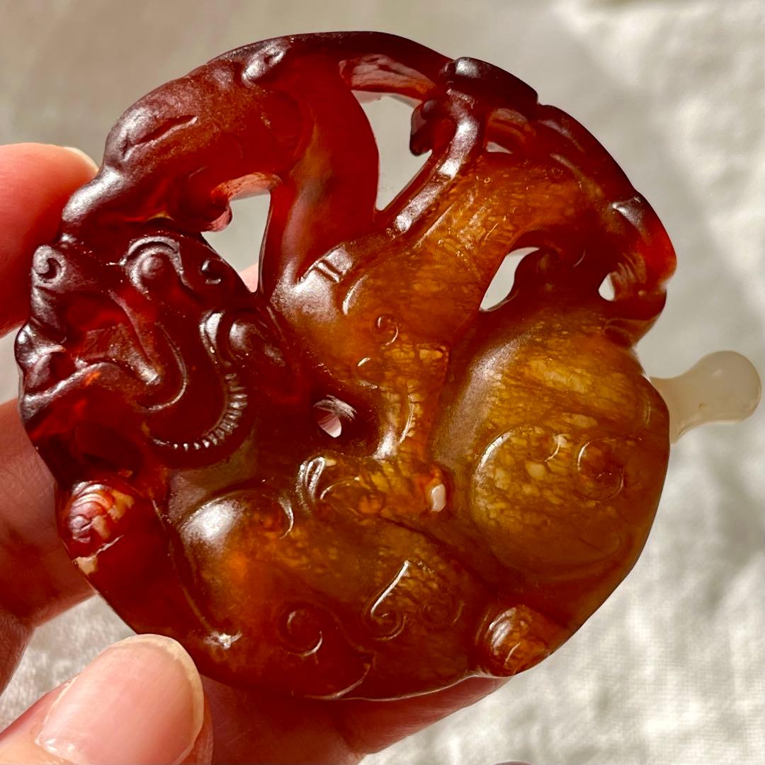 和田玉 赤玉 鼻煙壺 嗅ぎタバコケース 古玉 手彫 彫刻 神獣 軟玉 ネフライト