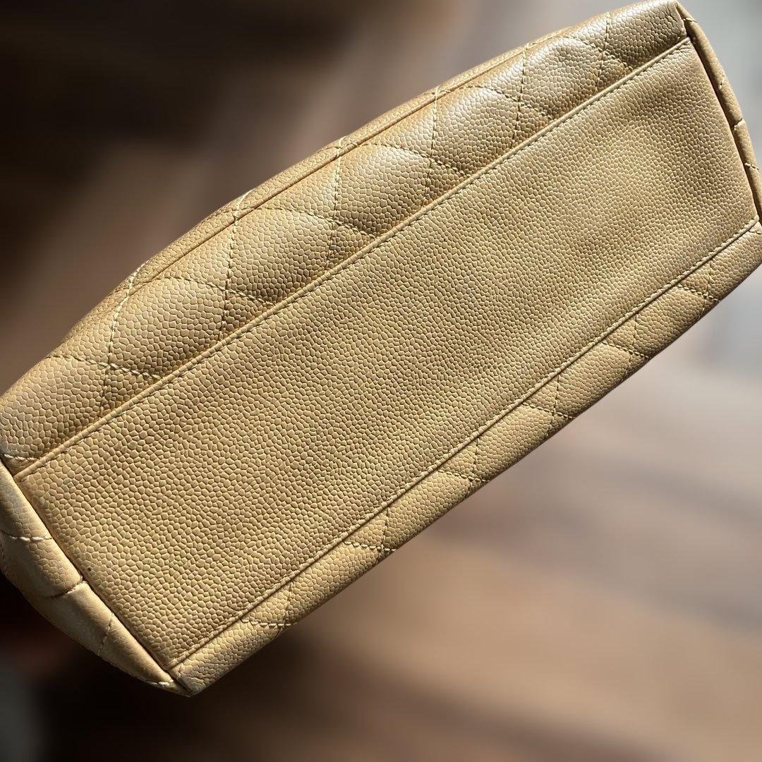 Chanel ベージュ キルティング ハンドバッグ