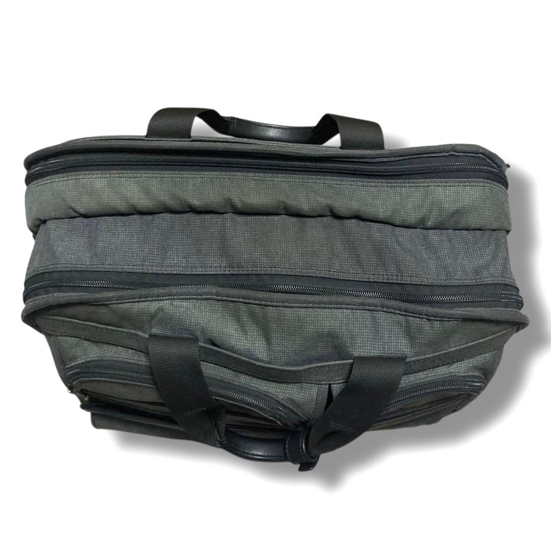 希少品　トゥミ　リュック　ジェネレーション　2way　A4収納可　グレー