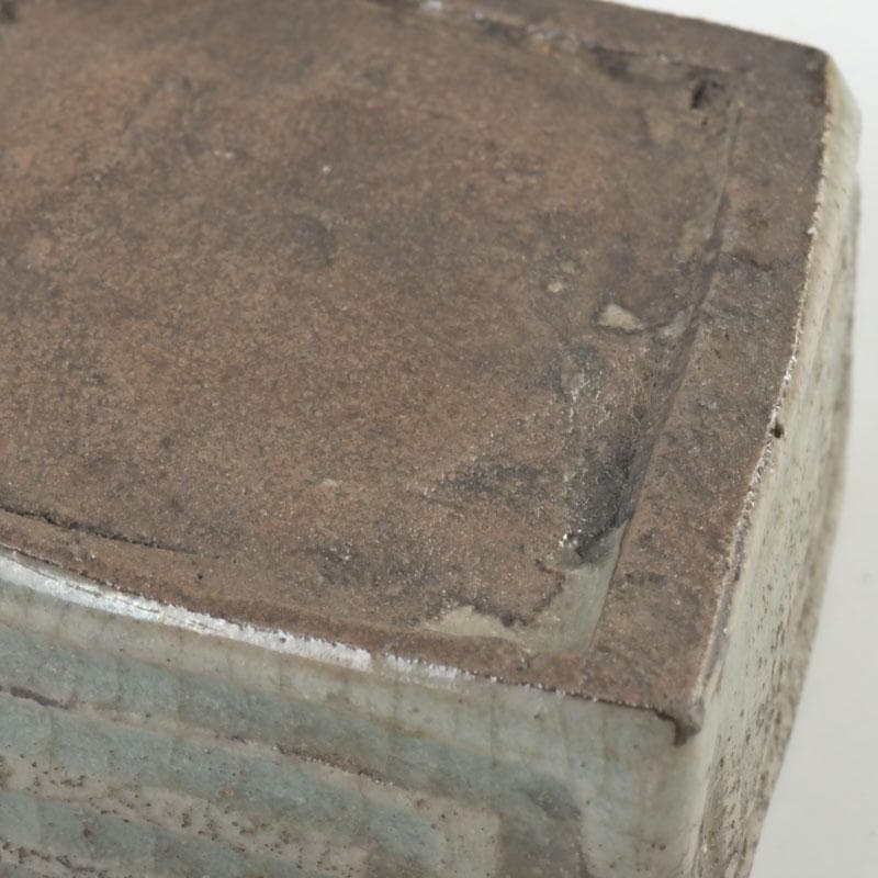 茶道具　青磁　蓋物　香合　梅木蒔絵蓋付　花押あり　時代箱　V　9493