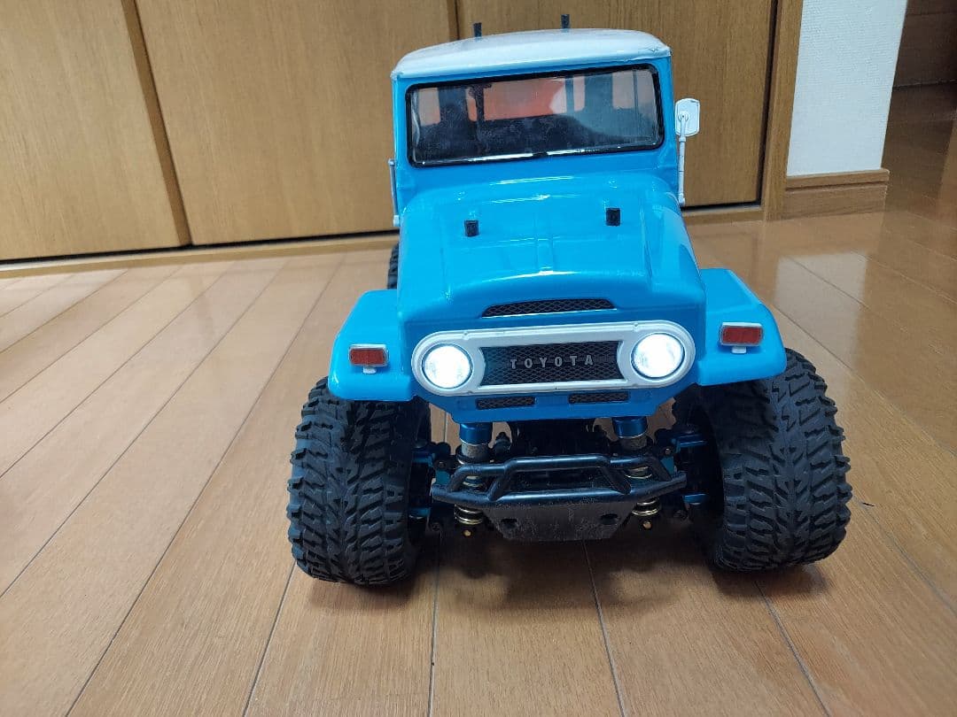 タミヤ　GF-02(スカッシュバン)　ランクルボディ