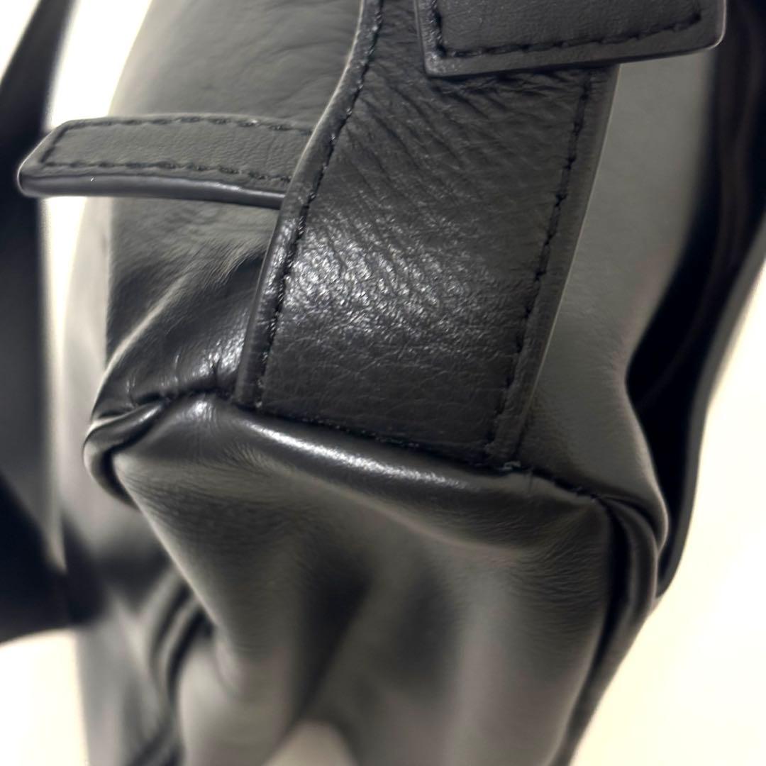 イアパピヨネ スワローマチショルダーバッグブラック