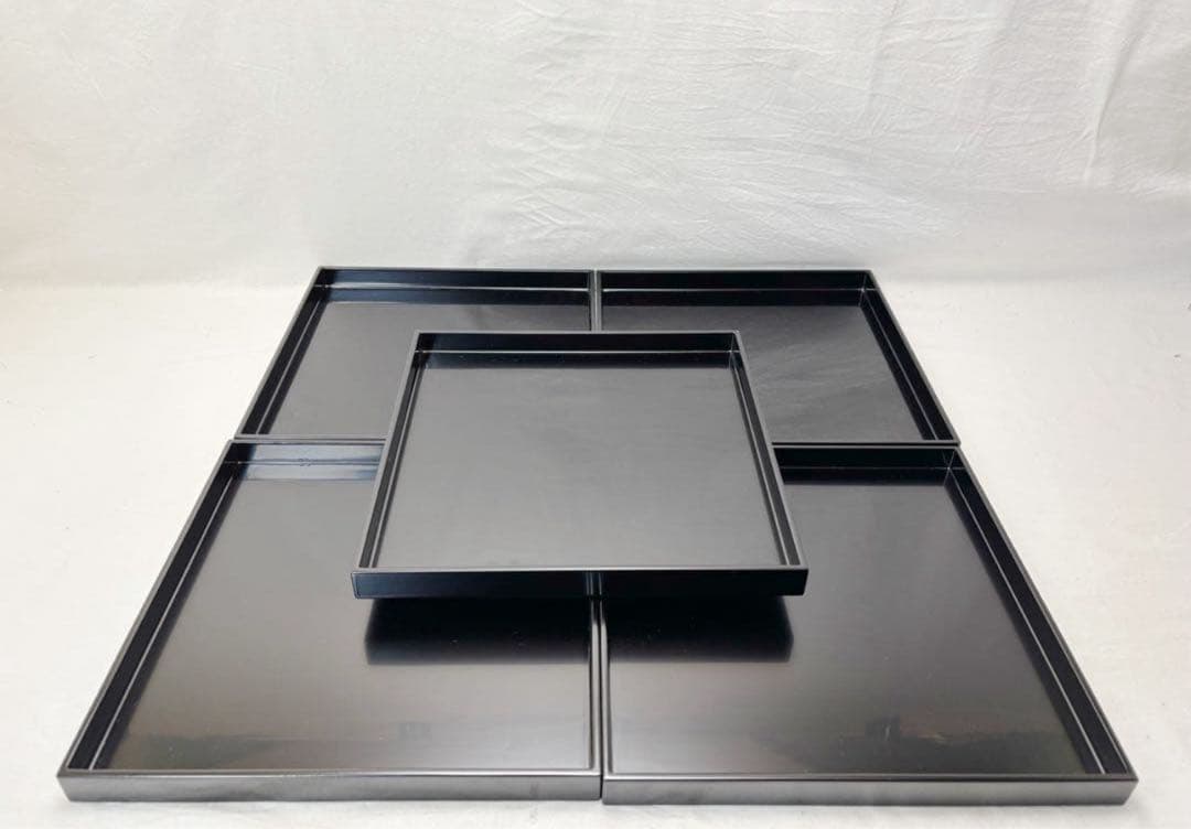 ほぼ未使用 懐石道具 木製黒真塗 会席膳 四方膳 5客揃 宴会盆 銘々盆 紙箱