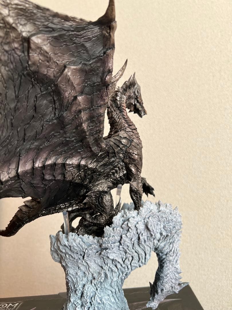 モンハン　クリエイターズモデル　鋼龍　クシャルダオラ　箱付
