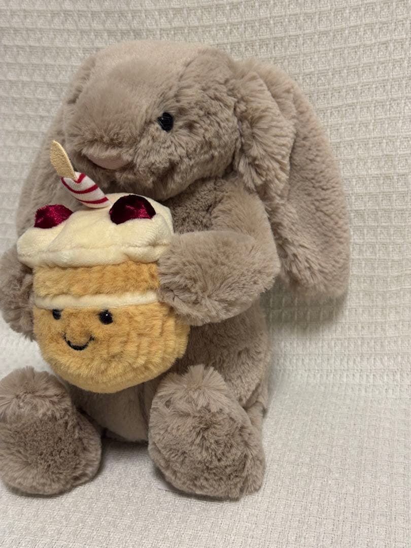 ジェリーキャット バシュフル バニー ベージュ バースデーケーキ ぬいぐるみ