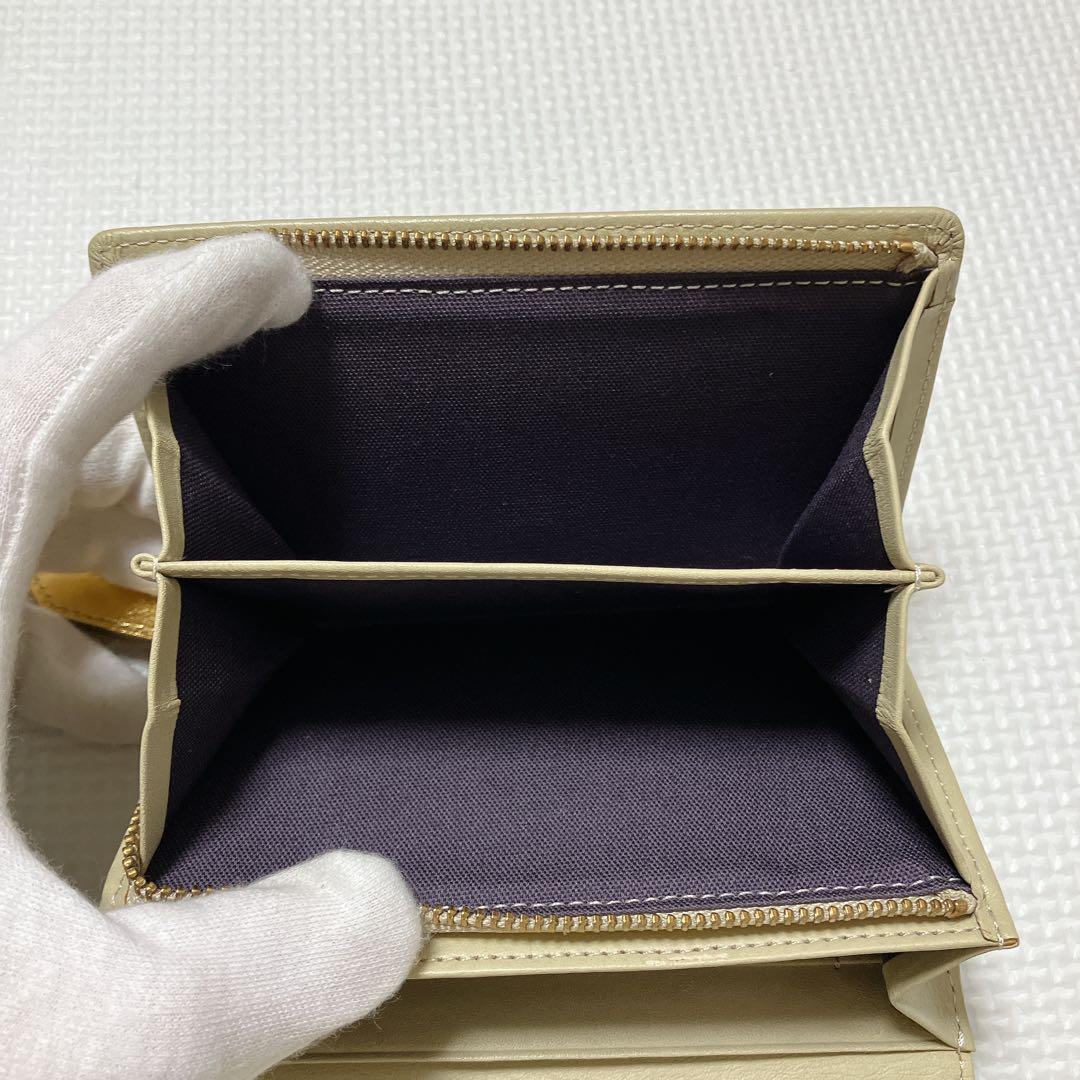 未使用　VivienneWestwood レザー二つ折り財布　マルチカラー