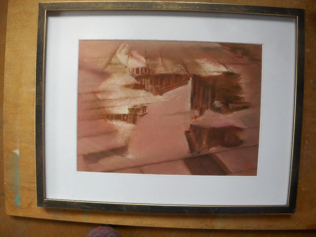 雨上がりのマジョール広場の片隅