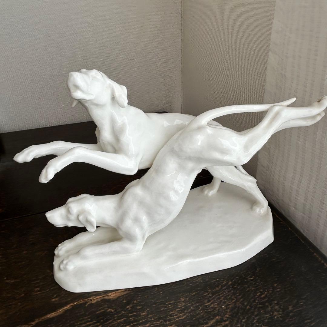 ノリタケ　ボーンチャイナ　狩猟犬のフィギュリン