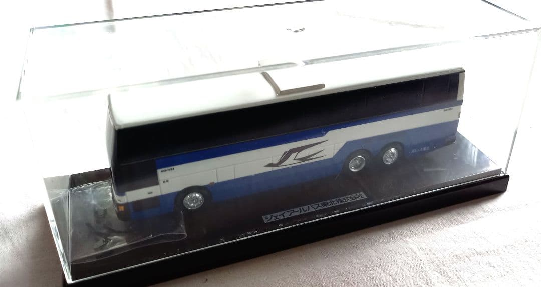 JRバス東北　日産3軸車 JR東日本バスから「JRバス東北」に社名変更