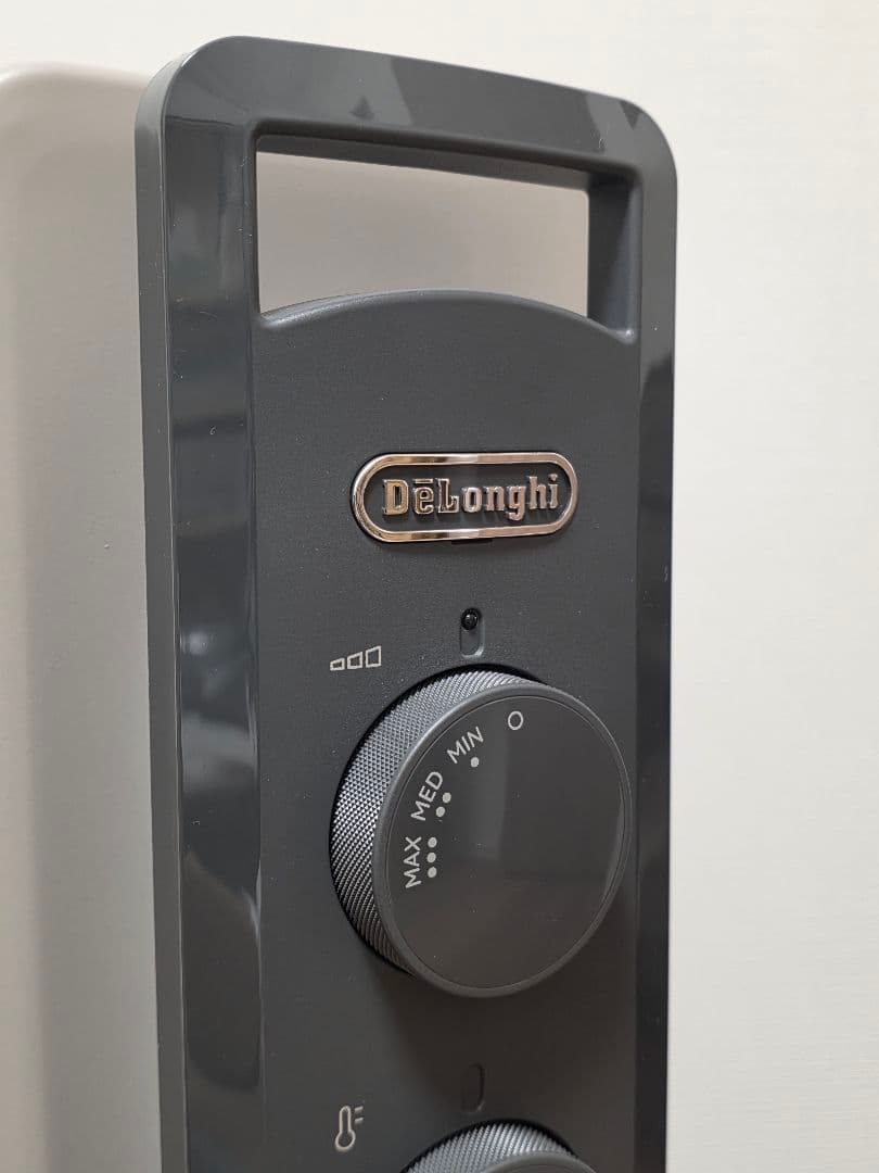 デロンギ ヴェルティカルド オイルヒーター RHJ21FO812-GY