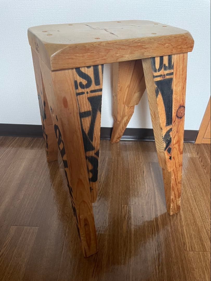 M&M Custom Performance Furniture 角スツール　小