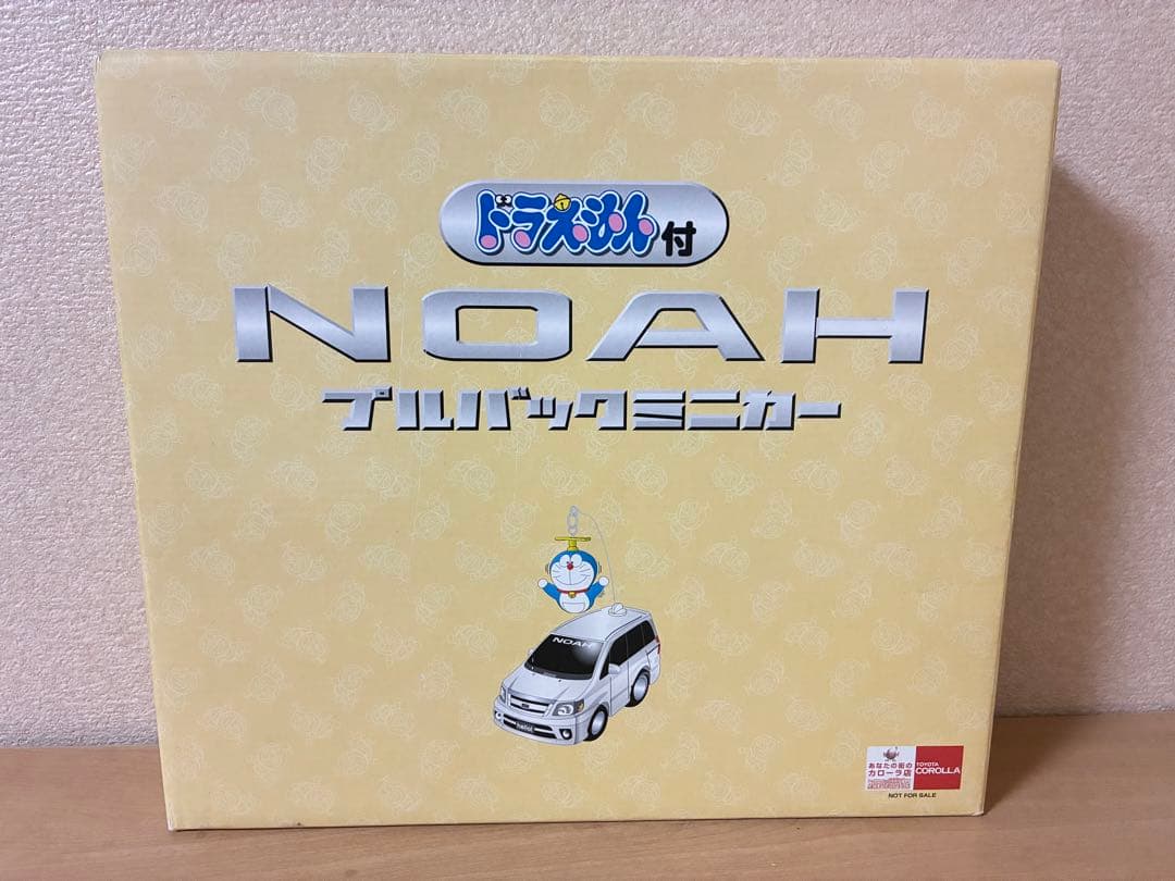 トヨタ　ドラえもん　ノア NOAH プルバックミニカー　パッソ　PASSO