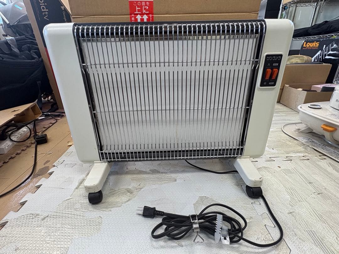【美品】サンラメラ 600W 遠赤外線パネルヒーター