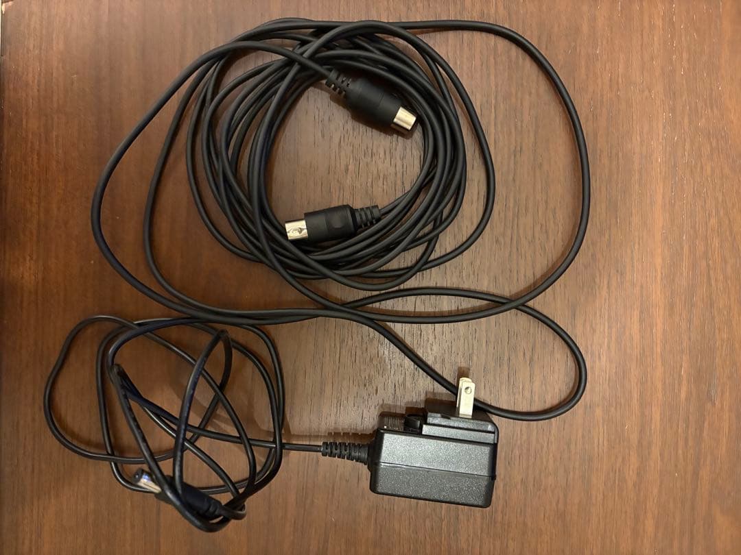 Behringer TD-3 アナログシンセサイザー 電源 MIDIつき