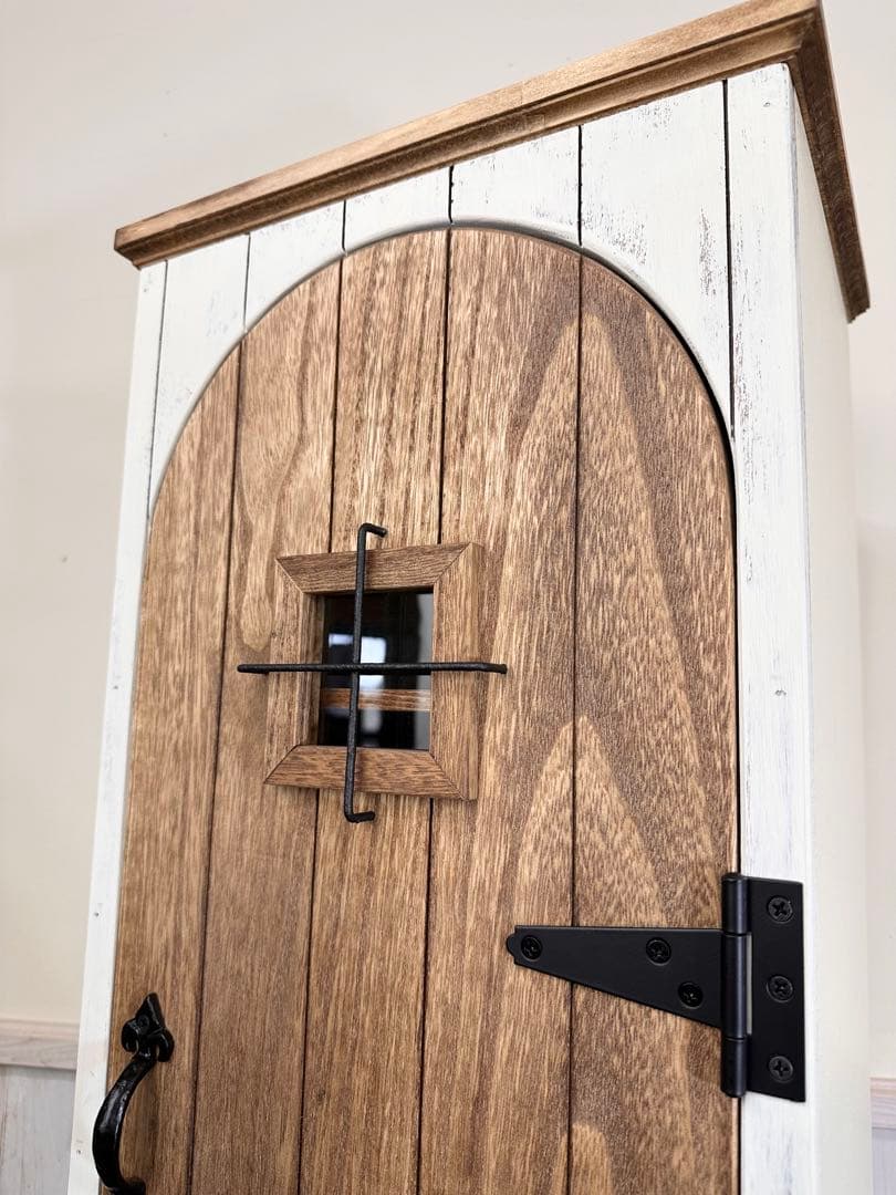 ち*そ様 【1点のみ、補修ありのためお値引き】アンティークの扉のようなキャビネッ