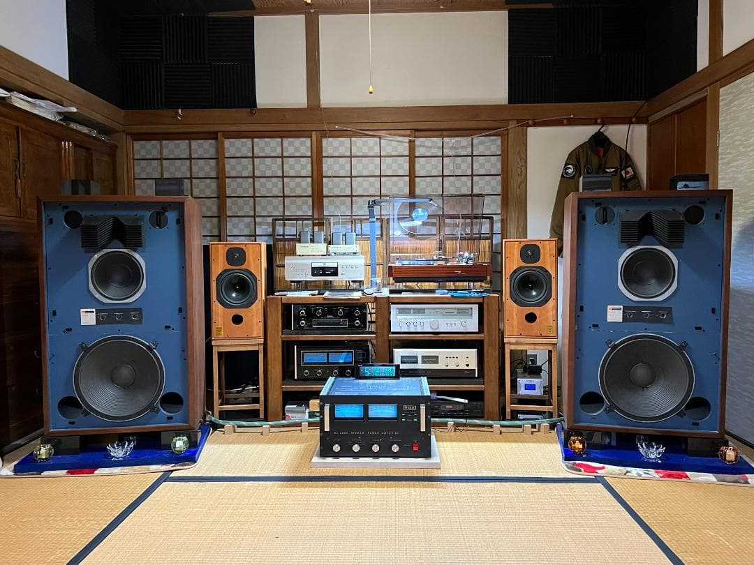 天然大理石オーディオボード●トラバーチン（穴あき）170×230×58 ●2枚