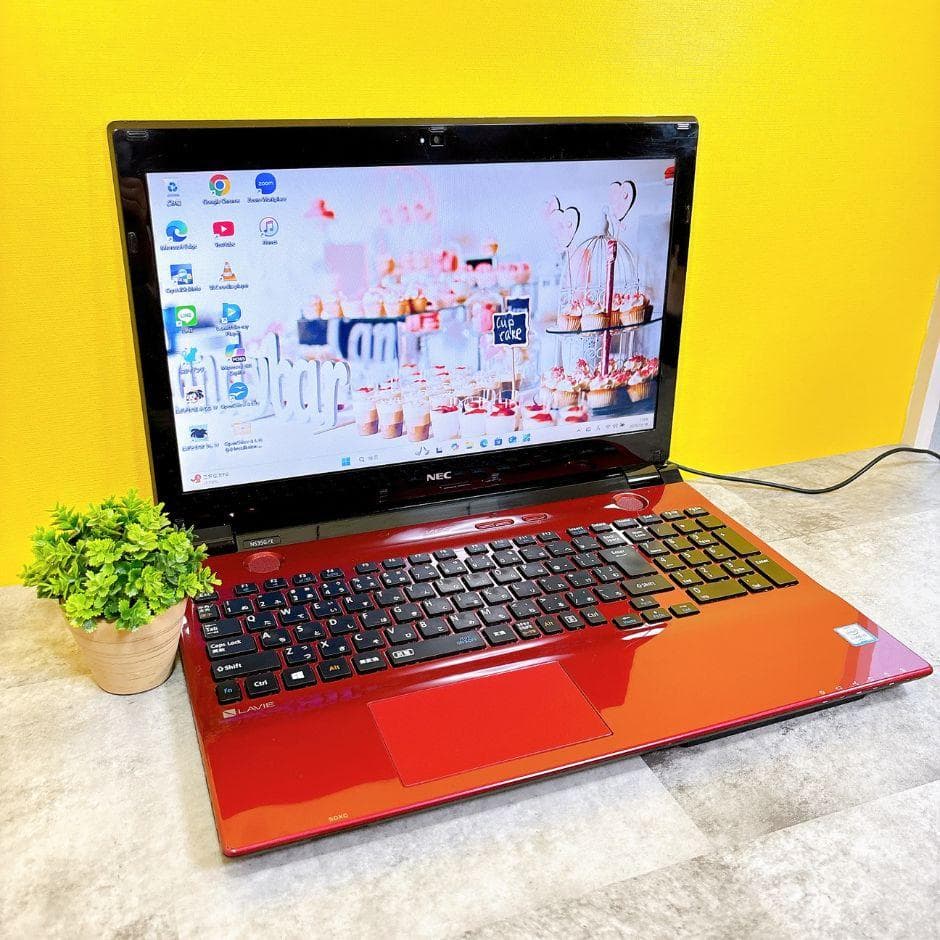 キレイな赤❣新品SSDで快適✨ブルーレイ カメラ付き Windows11仕事趣味