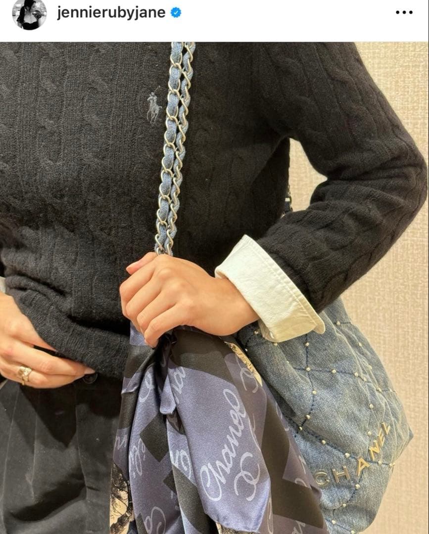 CHANEL 22 スモール　ハンドバッグ