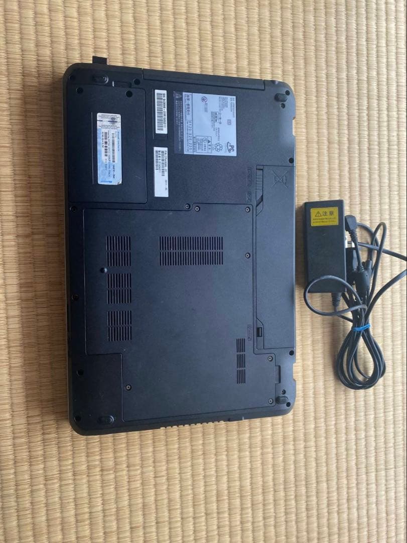 富士通ノート型パソコン　AH42H