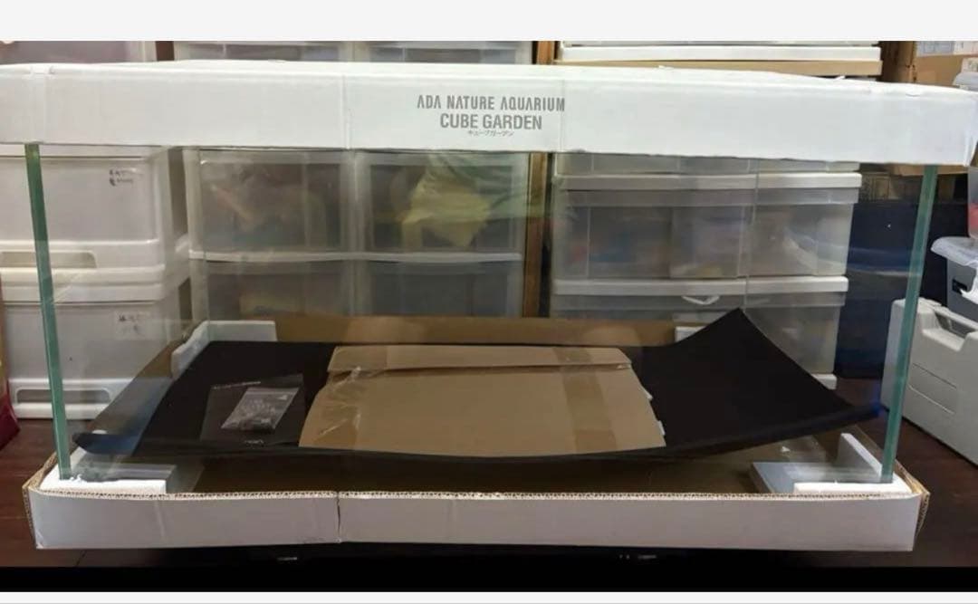 【引退セット】ADA 90cm水槽ソーラーRGBリリィパイプ　溶岩石LL＋おまけ