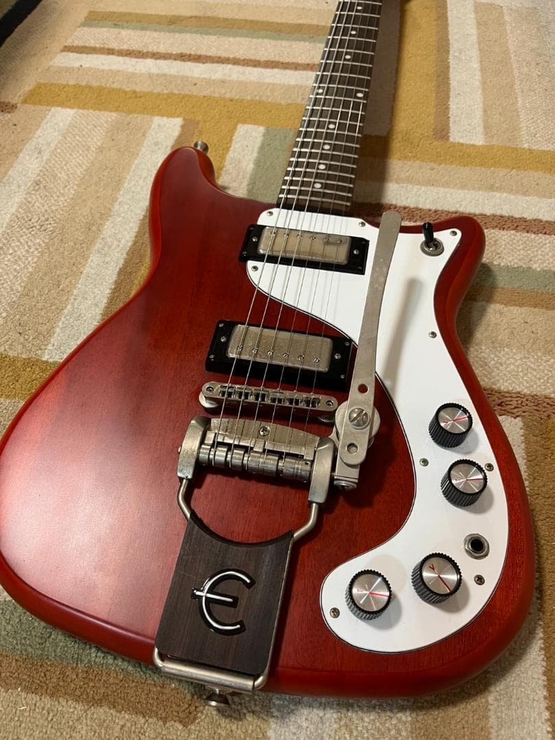 Epiphone Wilshire チェリーレッド【アーム付き・美品】