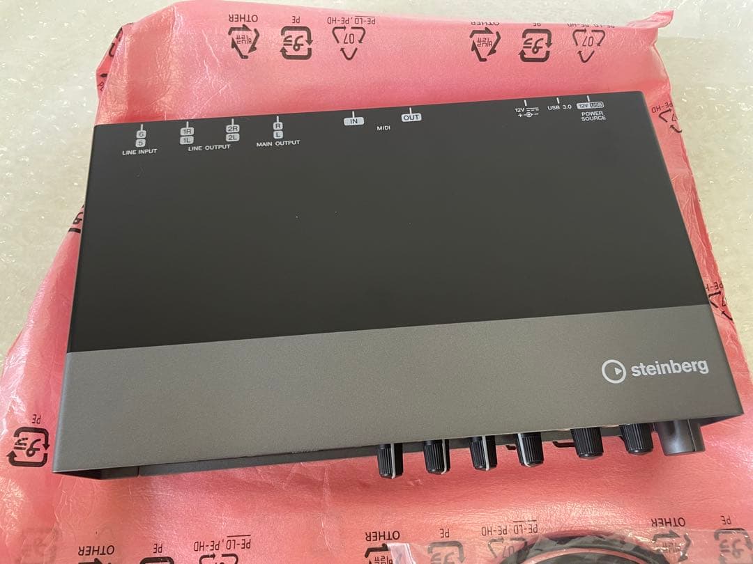 Steinberg UR44C 中古美品