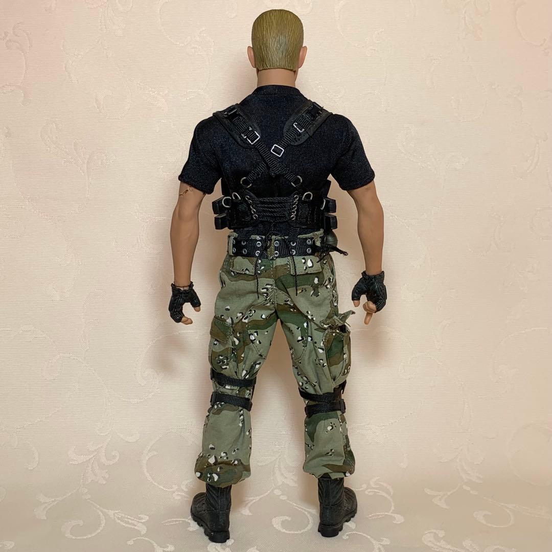 ホットトイズ　ビデオゲームマスターピース　バイオハザード４　ジャック・クラウザー