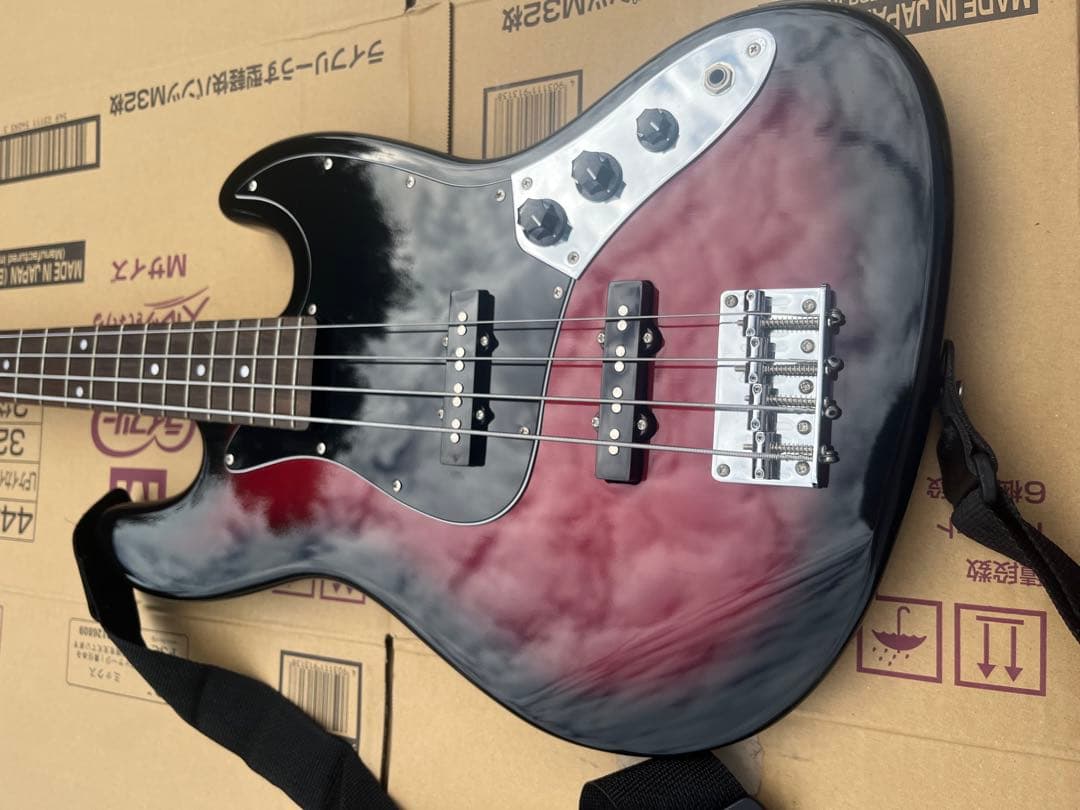 S.ギャッター SB-B-X エレキベース 黒赤