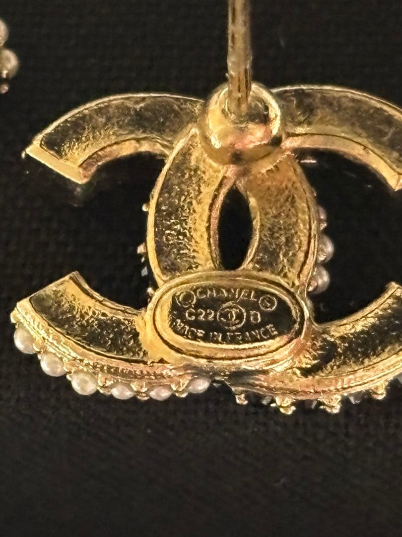 CHANELシャネル22Bココマークラインストーンパールピアス