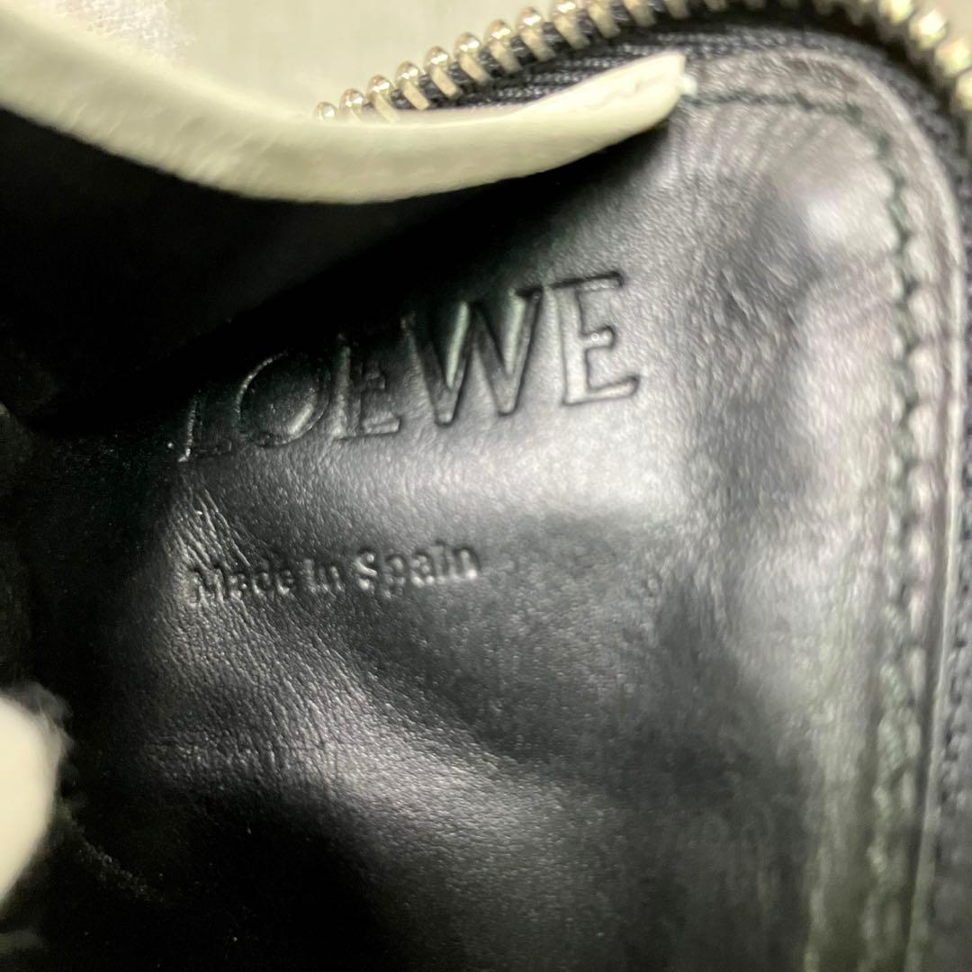 コトラ 様　LOEWE ロエベ ケース アナグラム レディース