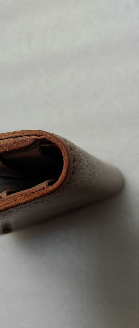 rima様　美品　IL BISONTE　二つ折り財布　ベージュ　がま口　ミニ財布